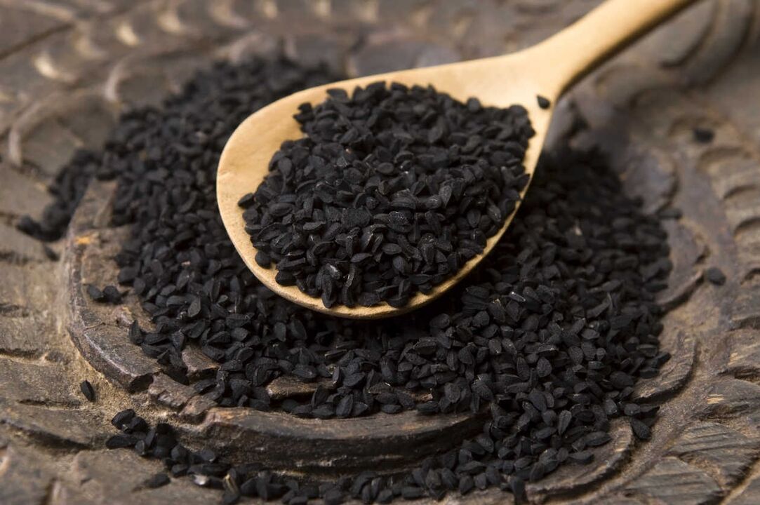 To kill pests, you need to eat a tablespoon of black cumin seeds on an empty stomach. 